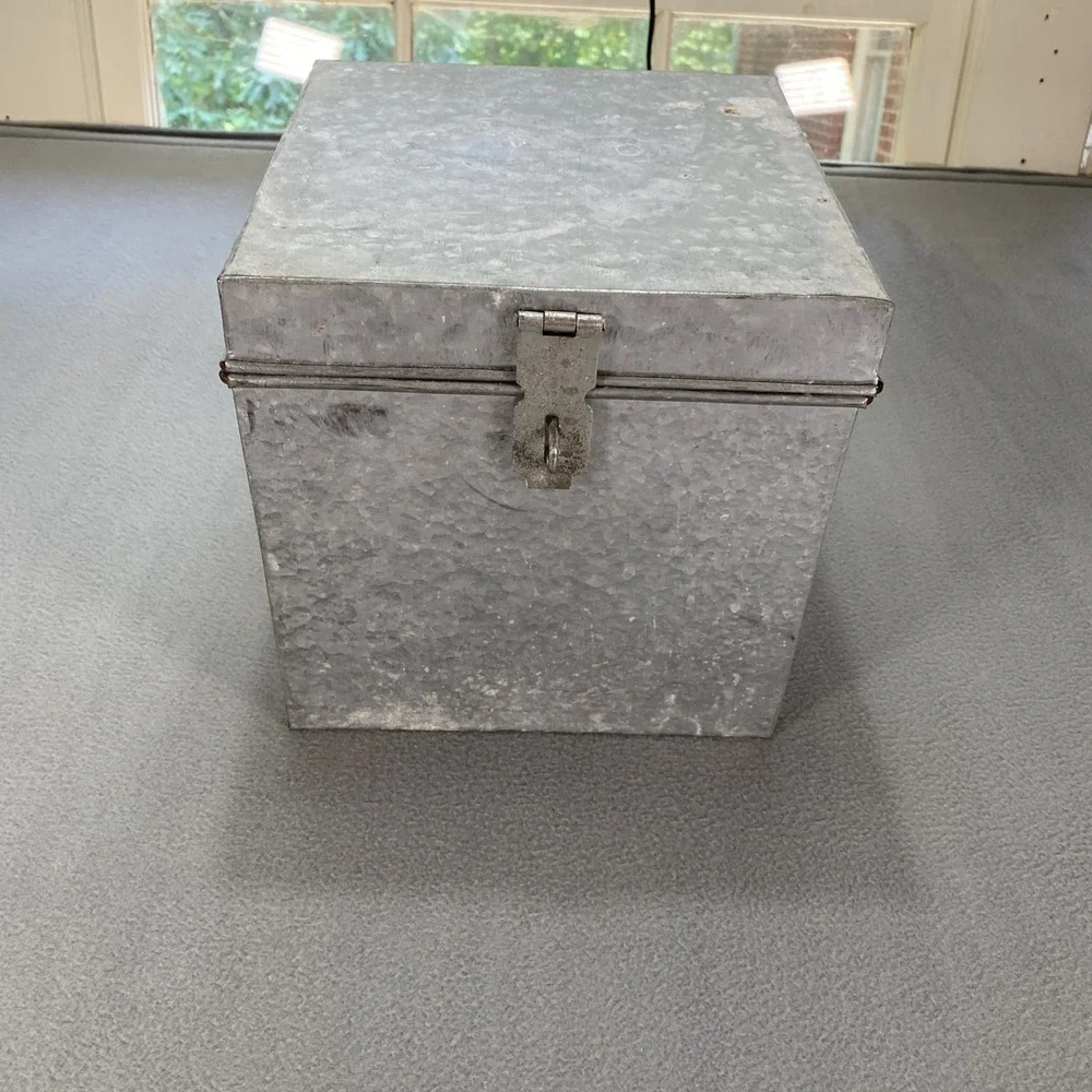 Metal‎ Tin Galvalume Storage Box Bloomingdale's 8.5 x 8.5 x 8.5 Hasp Lock